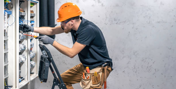 Best Emergency Electrical Repair  in Dover, FL